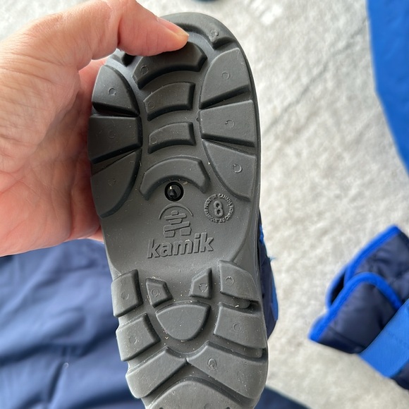 Oshkosh winter suit 2T and Kamik boots (size 8) bundle - Picture 4 of 8